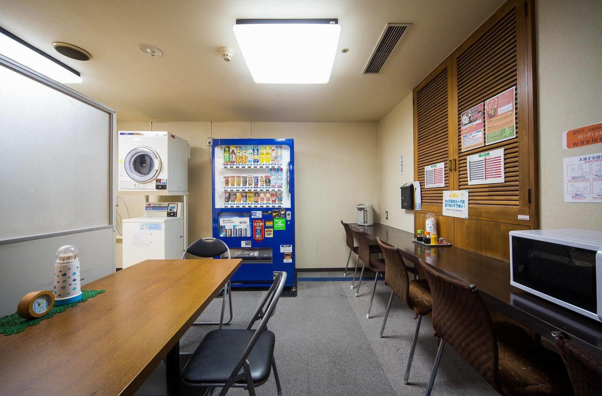 Capsule Inn Sapporo Hostel Zewnętrze zdjęcie